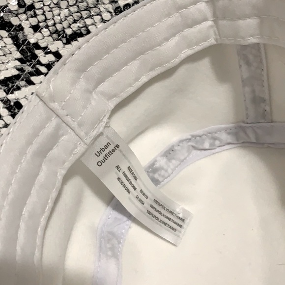 Urban Outfitters Bucket Hat - Picture 5 of 6